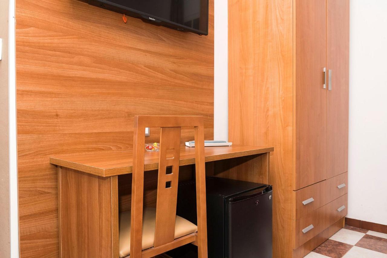 Hostal San Francisco Кадис Екстериор снимка