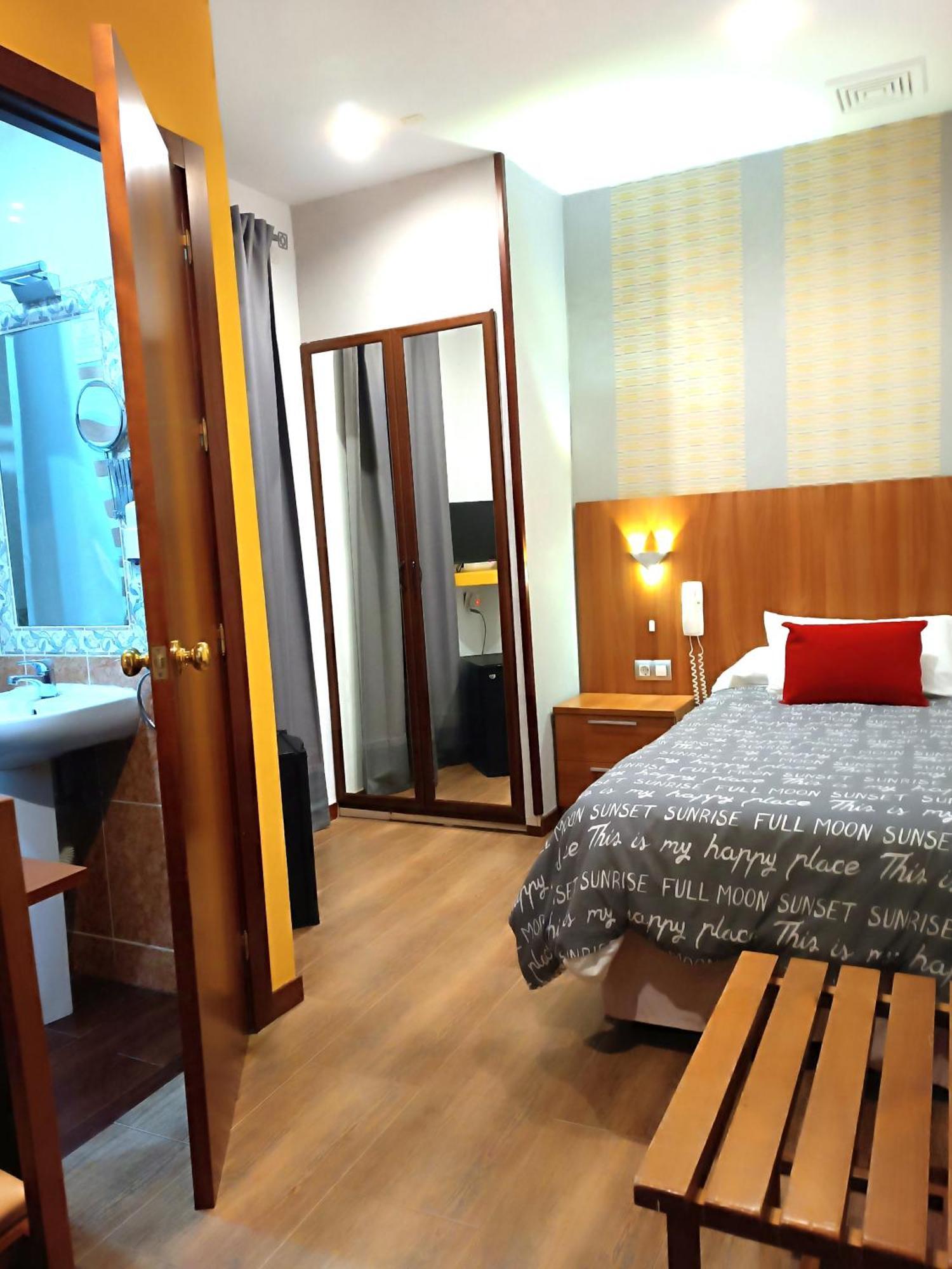 Hostal San Francisco Кадис Екстериор снимка